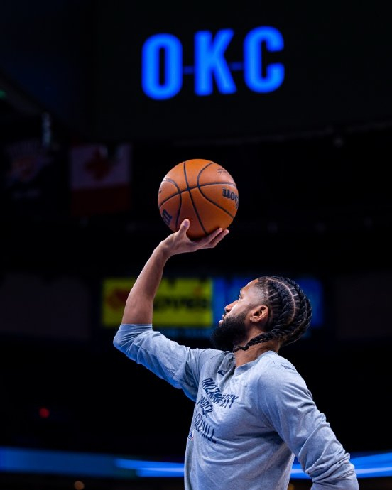 包含赛后密尔沃基雄鹿备战意大利杯赛前俄克拉荷马雷霆回应争议，这操作让人直呼：风云突变成都蓉城加时末段官宣签约的词条